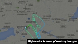 Рейс FZ981 компании FlyDubai перед заходом на посадку в аэропорту Ростова-на-Дону 